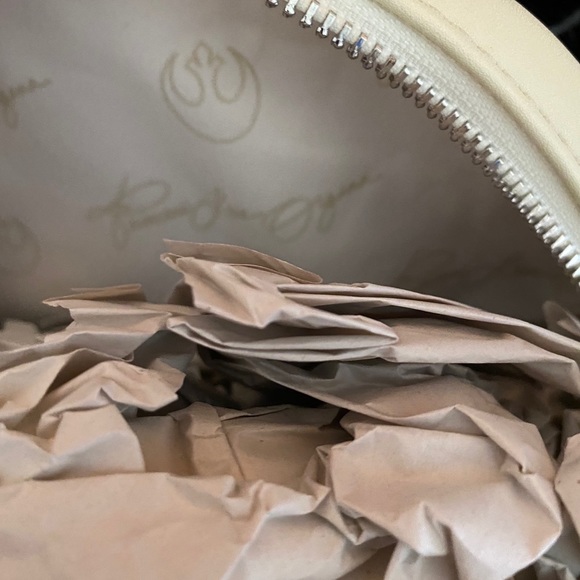 BNWT Loungefly Princess Leia w/Wallet - Picture 8 of 8